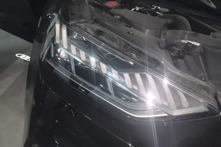 Used Audi A7L 2025 45 TFSI quattro Black Warrior Edition Right Front Headlight