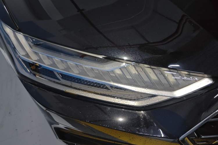 Used Audi A7L 2025 45 TFSI Luxury Edition Right Front Headlight