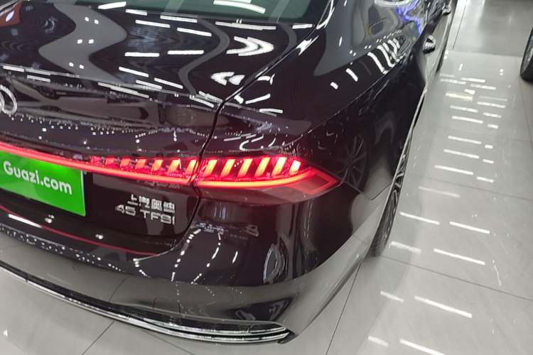 Used Audi A7L 2025 45 TFSI Luxury Edition Right Rear Taillight