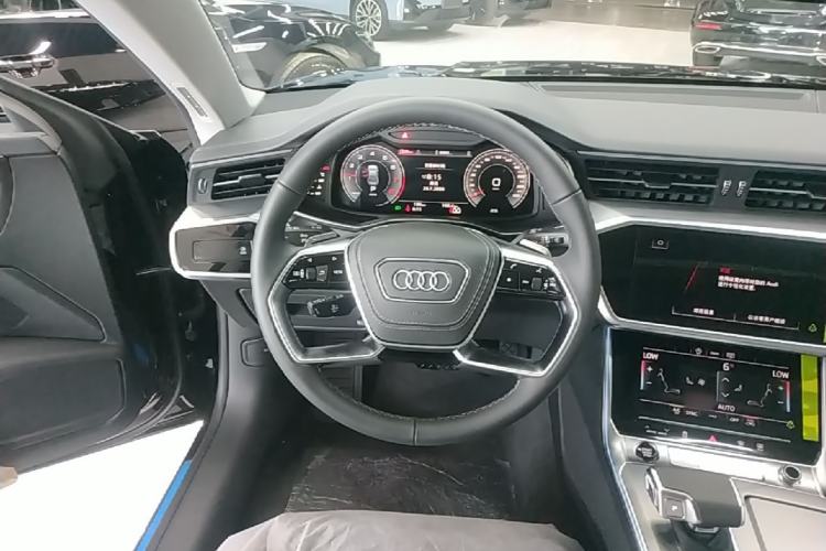 Used Audi A7L 2025 45 TFSI Luxury Edition Steering Wheel