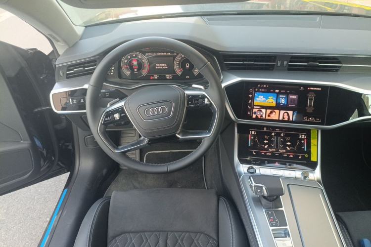 Used Audi A7L 2025 45 TFSI quattro Luxury Edition Steering Wheel