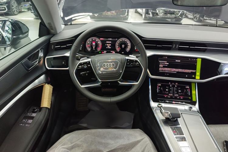 Used Audi A7L 2025 45 TFSI Luxury Edition Steering Wheel