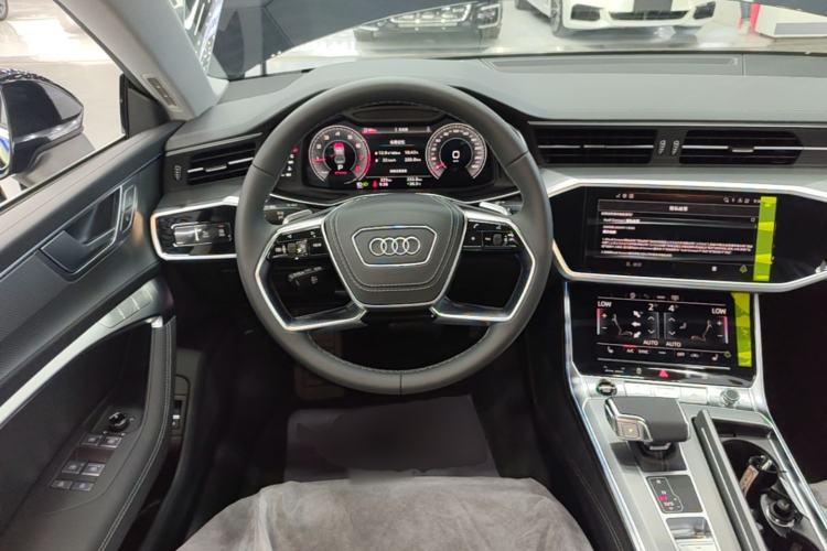Used Audi A7L 2025 45 TFSI quattro Luxury Edition Steering Wheel