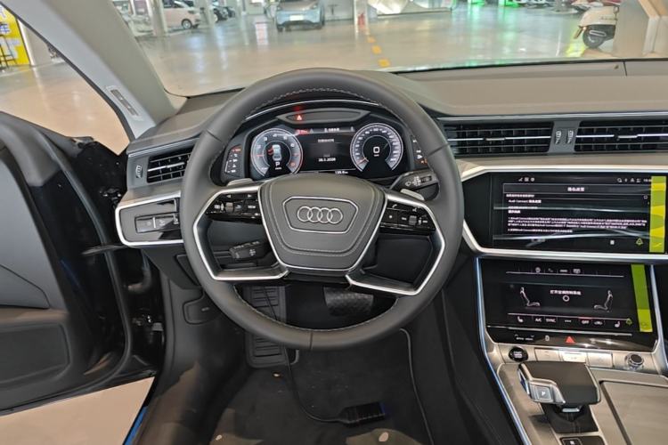 Used Audi A7L 2025 45 TFSI quattro Luxury Edition Steering Wheel