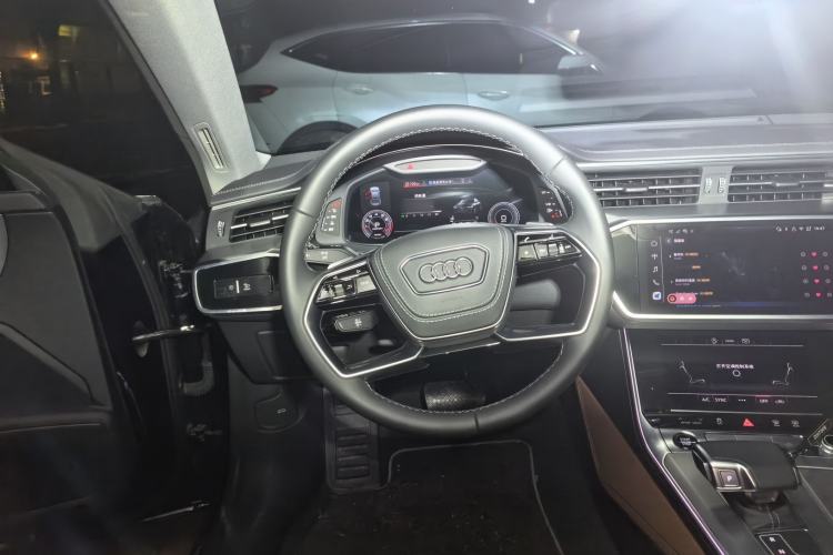 Used Audi A7L 2025 45 TFSI Luxury Edition Steering Wheel