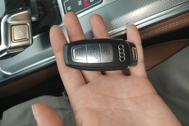 Used Audi A7L 2025 45 TFSI quattro Luxury Edition Vehicle Key