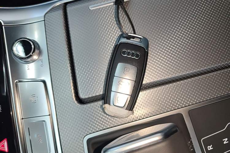 Used Audi A7L 2025 45 TFSI quattro Luxury Edition Vehicle Key