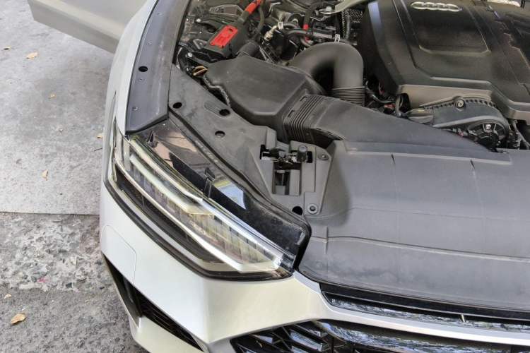 Used Audi A7L 2025 45 TFSI quattro Luxury Edition Engine Bay Right