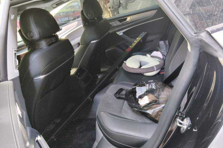 Used Audi A7L 2025 45 TFSI quattro Luxury Edition Left Rear Seat