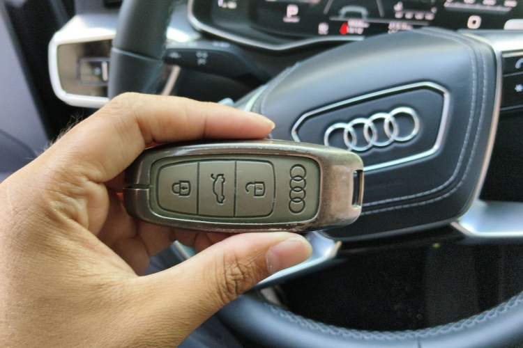 Used Audi A7L 2025 45 TFSI quattro Luxury Edition Vehicle Key