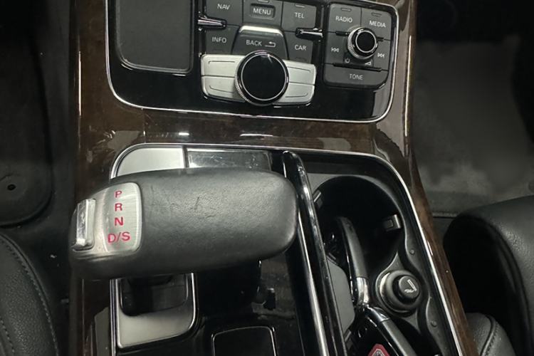 Used Audi A8 2014 A8L 45 TFSI quattro Comfort model Interior 3