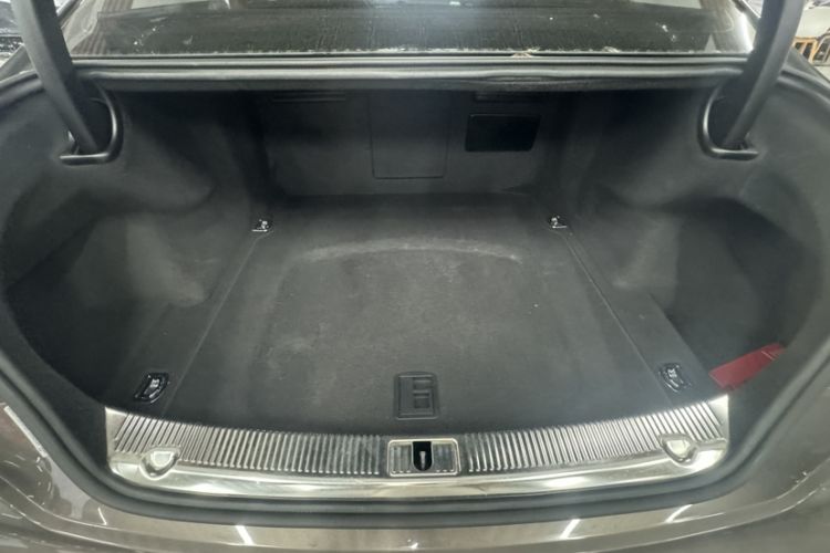 Used Audi A8 2014 A8L 45 TFSI quattro Comfort model Interior 6