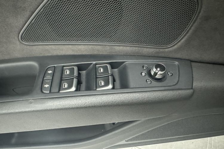 Used Audi A8 2014 A8L 45 TFSI quattro Comfort model Interior 7