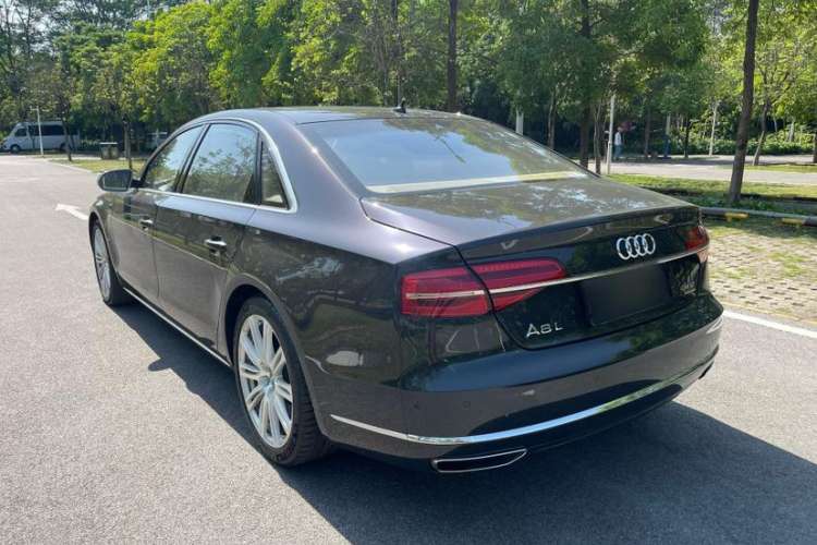 Used Audi A8 2014 A8L 6.3 FSI W12 quattro flagship model Exterior 3