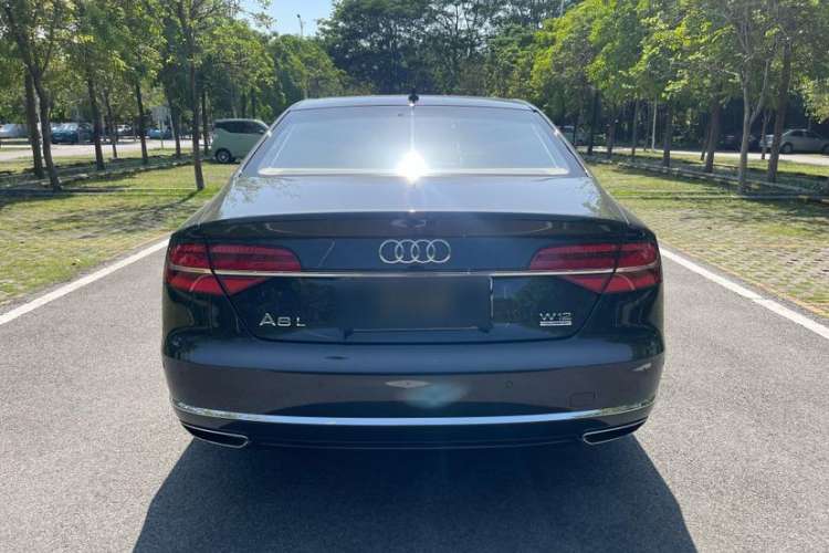 Used Audi A8 2014 A8L 6.3 FSI W12 quattro flagship model Exterior 4
