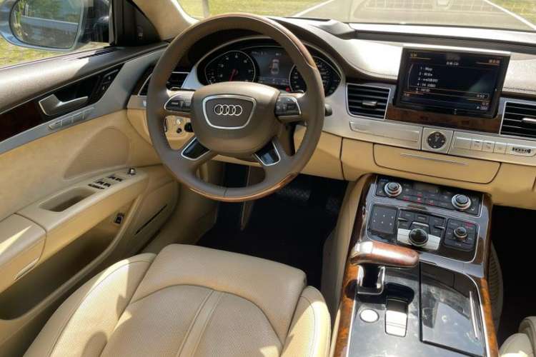 Used Audi A8 2014 A8L 6.3 FSI W12 quattro flagship model Interior 2