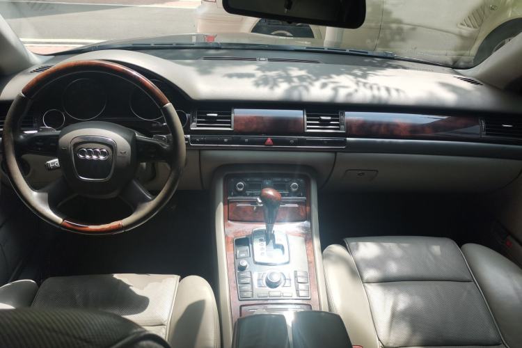 Used Audi A8 2005 A8L 3.0L Center Console