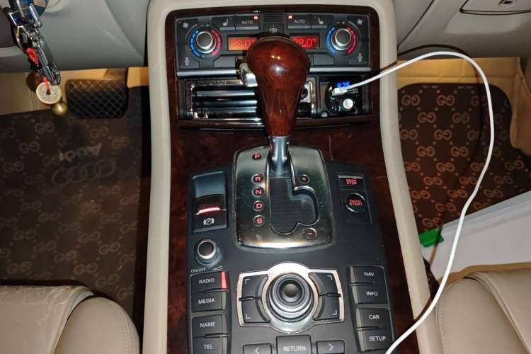 Used Audi A8 2007 A8L 3.2 FSI Prestige Edition Gear Lever