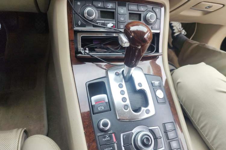 Used Audi A8 2007 A8L 3.2 FSI Standard Model Gear Lever