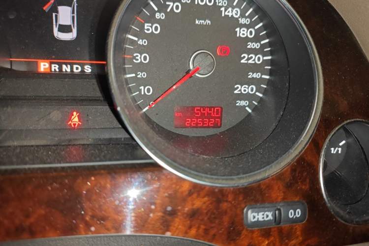 Used Audi A8 2007 A8L 3.2 FSI Prestige Edition Odometer Close Up