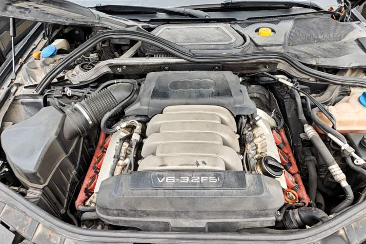 Used Audi A8 2008 A8L 3.2 FSI Luxury Model Engine Bay