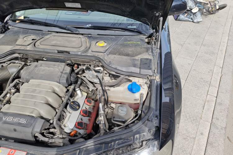 Used Audi A8 2008 A8L 2.8 FSI Standard Model Engine Bay Left