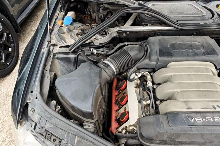 Used Audi A8 2008 A8L 3.2 FSI Luxury Model Engine Bay Right