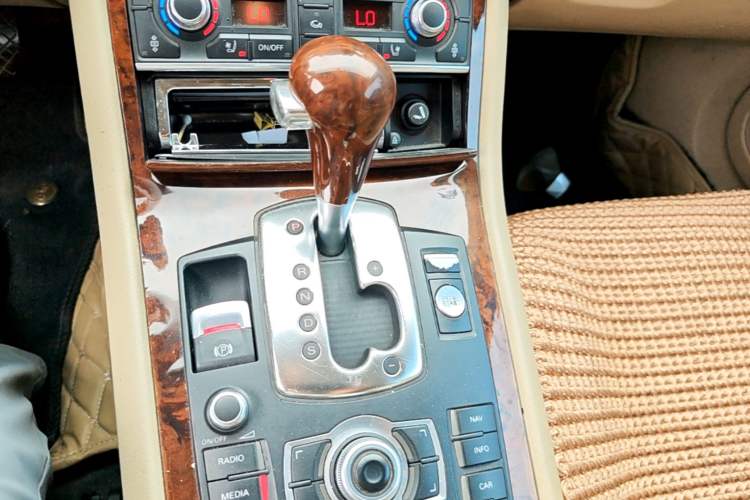 Used Audi A8 2008 A8L 3.2 FSI Luxury Model Gear Lever