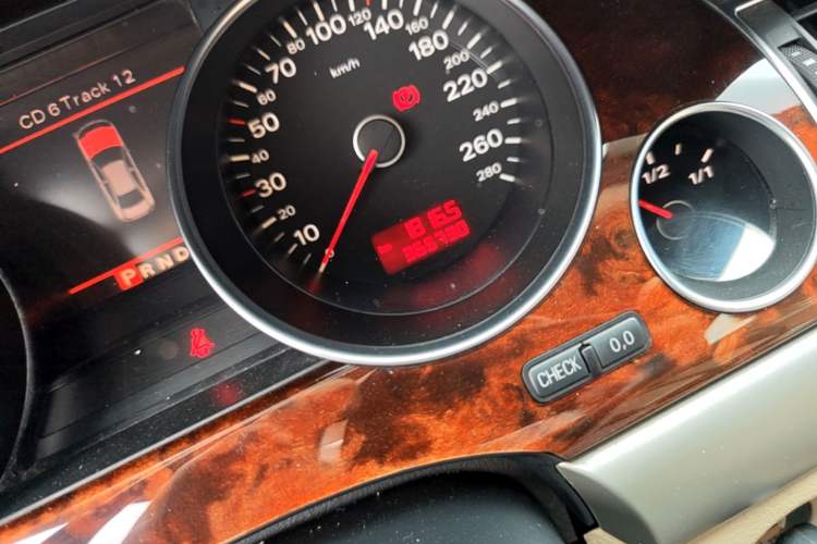 Used Audi A8 2008 A8L 3.2 FSI Luxury Model Odometer Close Up