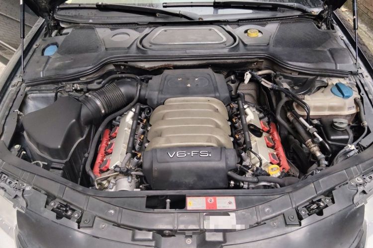 Used Audi A8 2009 A8L 2.8 FSI Standard Model Engine Bay