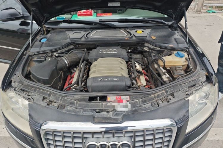 Used Audi A8 2009 A8L 2.8 FSI Standard Model Engine Bay