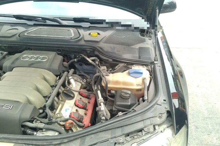 Used Audi A8 2009 A8L 2.8 FSI Standard Model Engine Bay Left