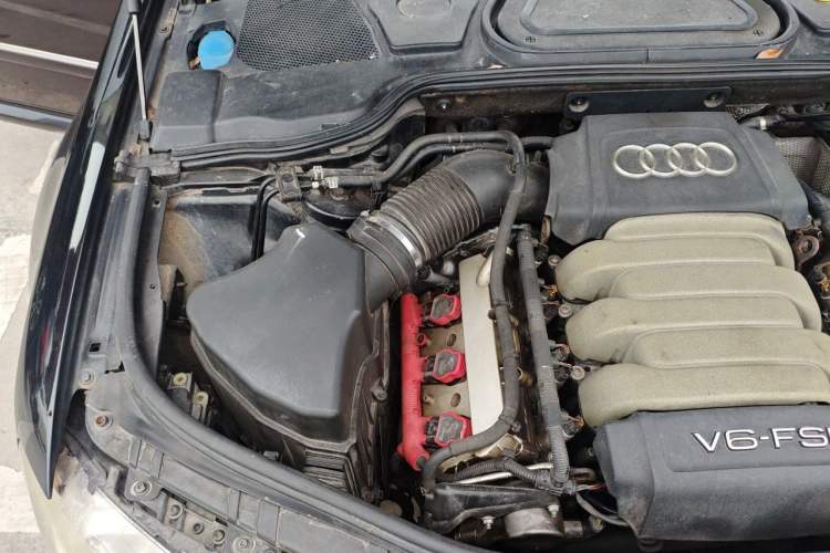 Used Audi A8 2009 A8L 2.8 FSI Standard Model Engine Bay Right