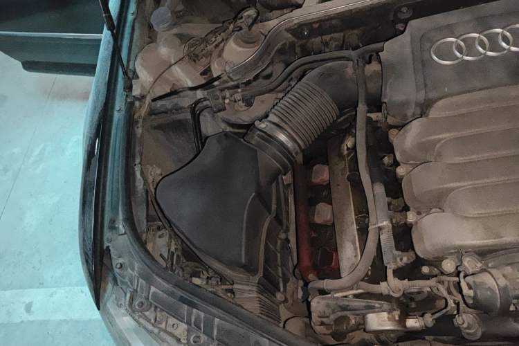 Used Audi A8 2009 A8L 2.8 FSI Standard Model Engine Bay Right
