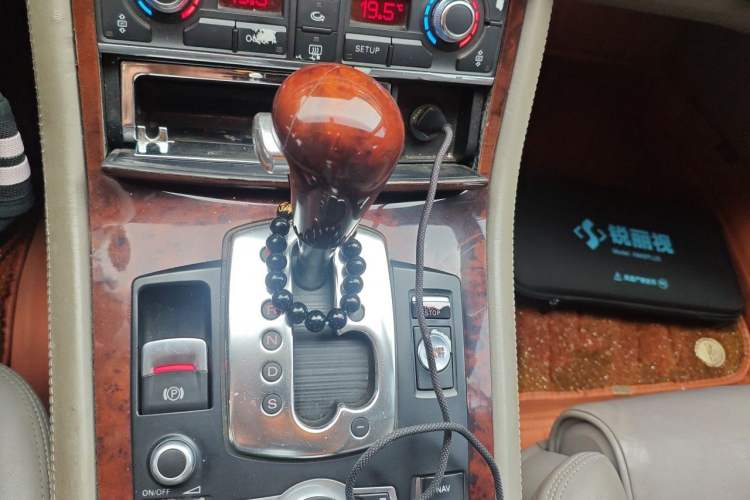 Used Audi A8 2009 A8L 2.8 FSI Standard Model Gear Lever