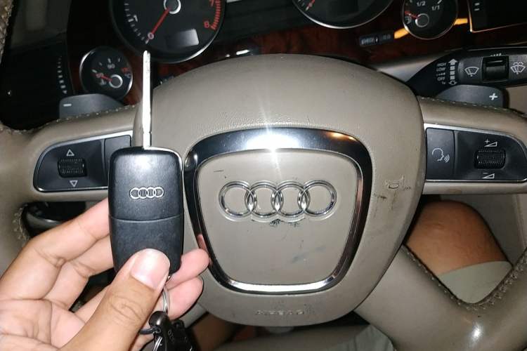 Used Audi A8 2009 A8L 2.8 FSI Standard Model Interior 1