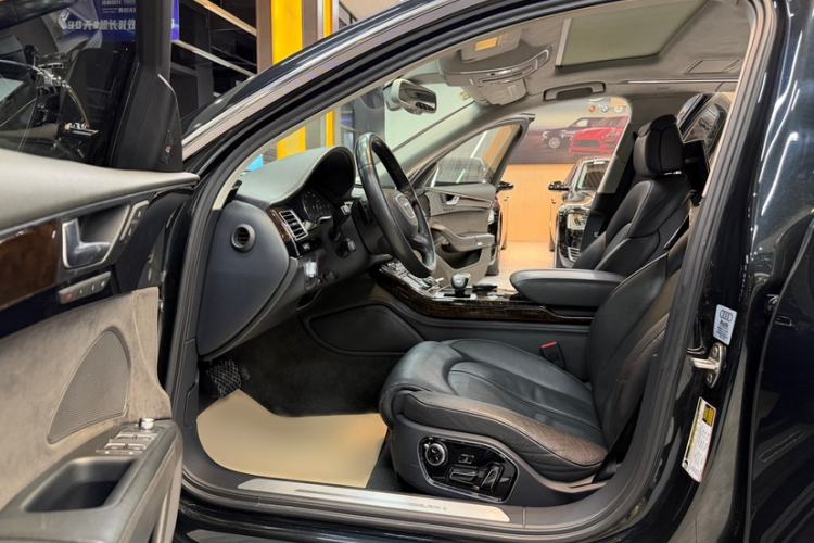 Used Audi A8 2009 A8L 4.2 FSI quattro Prestige Edition Interior 5