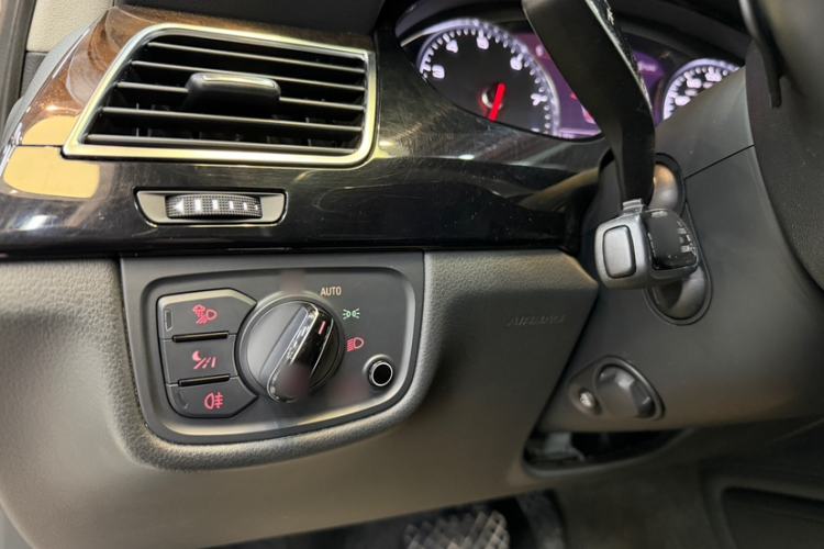 Used Audi A8 2009 A8L 4.2 FSI quattro Prestige Edition Interior 9