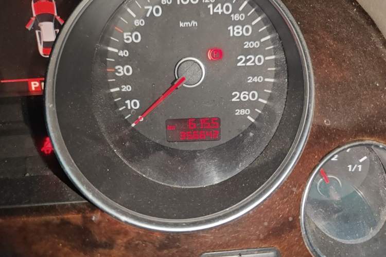 Used Audi A8 2009 A8L 2.8 FSI Standard Model Odometer Close Up