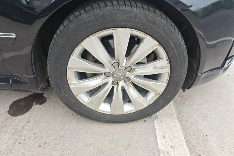 Used Audi A8 2009 A8L 2.8 FSI Standard Model Right Front Wheel Hub