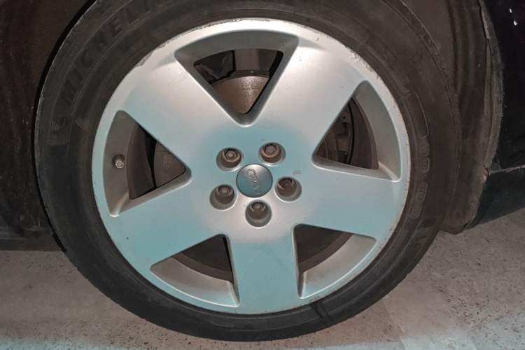 Used Audi A8 2009 A8L 2.8 FSI Standard Model Right Front Wheel Hub