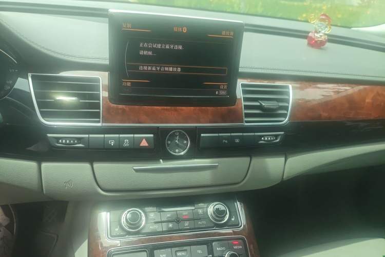 Used Audi A8 2011 A8L 3.0 TFSI quattro Comfort model (213kW) Audio And AC Panel