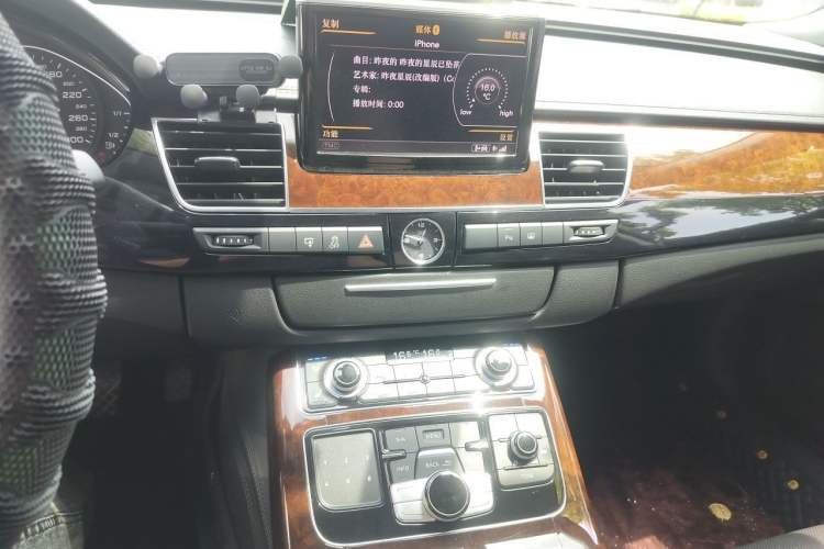 Used Audi A8 2011 A8L 3.0 TFSI quattro Luxury Edition (213kW) Audio And AC Panel