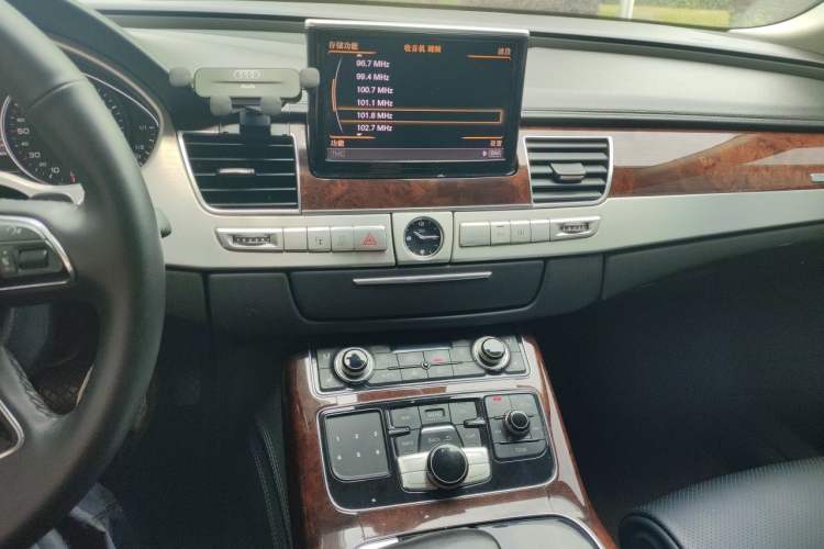 Used Audi A8 2011 A8L 3.0 TFSI quattro Comfort model (245kW) Audio And AC Panel
