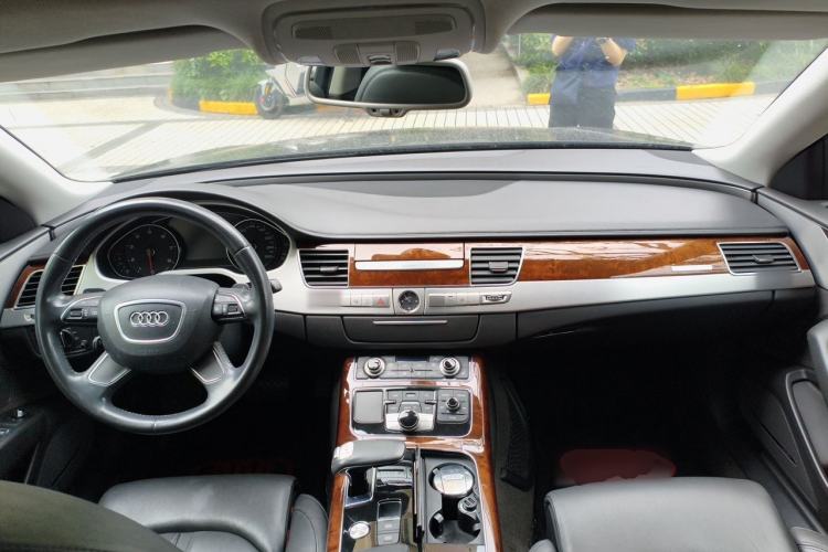 Used Audi A8  Center Console