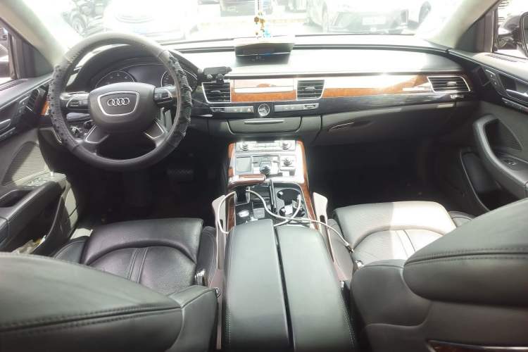 Used Audi A8 2011 A8L 3.0 TFSI quattro Luxury Edition (213kW) Center Console