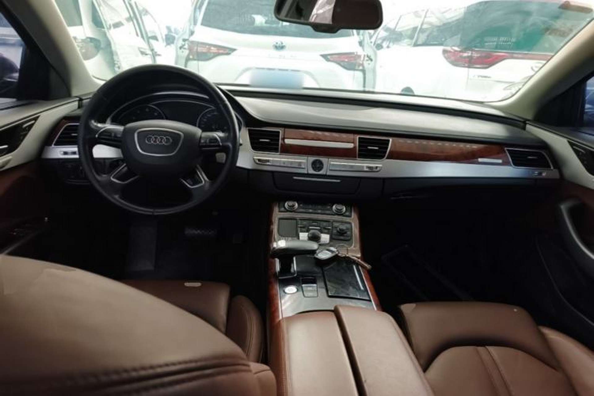 Used Audi A8 2011 A8L 3.0 TFSI quattro Comfort model (213kW) Center Console