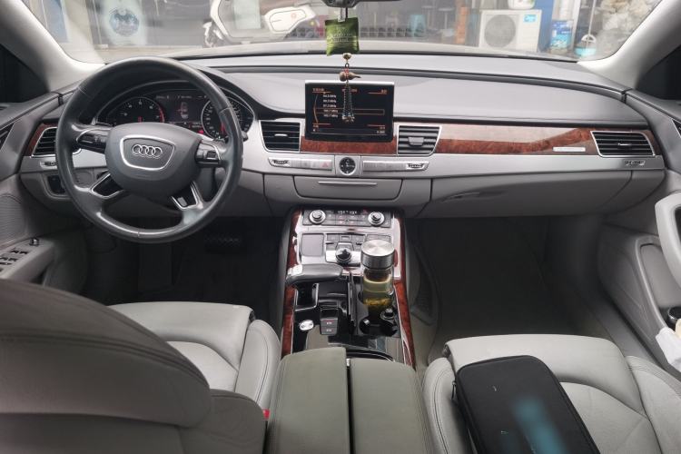 Used Audi A8 2011 A8L 3.0 TFSI quattro Comfort model (213kW) Center Console