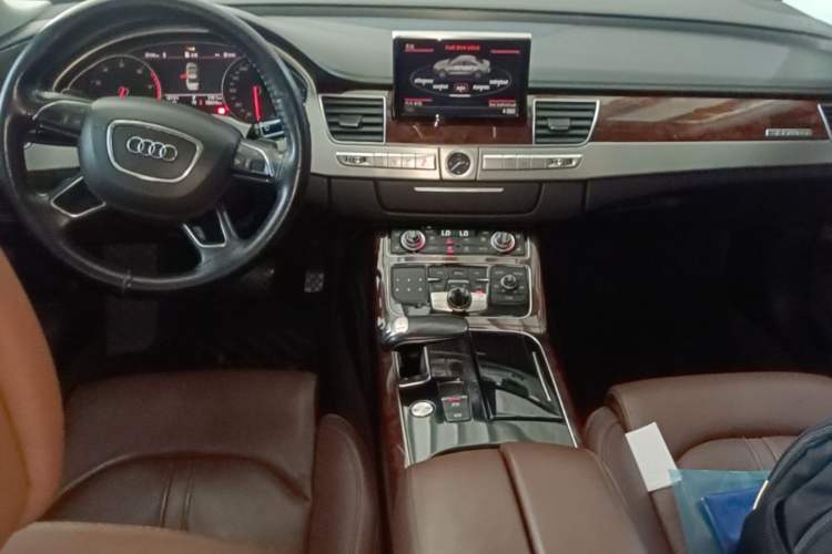 Used Audi A8  Center Console