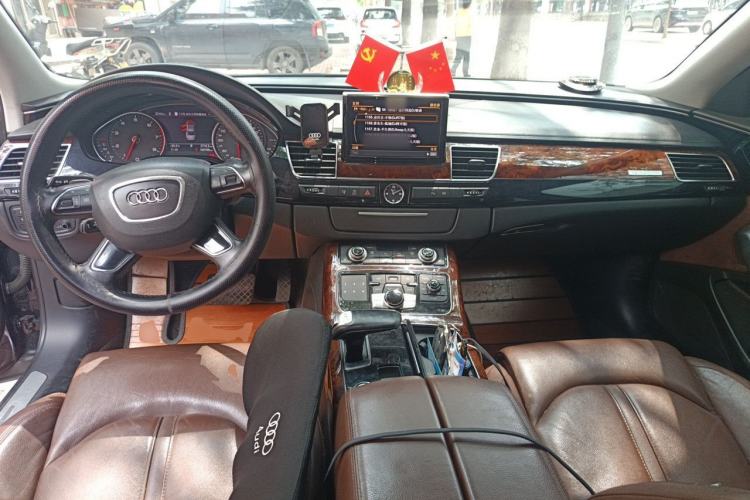 Used Audi A8 2011 A8L 3.0 TFSI quattro Comfort model (213kW) Center Console